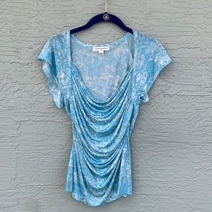 Banana Republic Silk Sz S Blue and White flowers scoop neck top